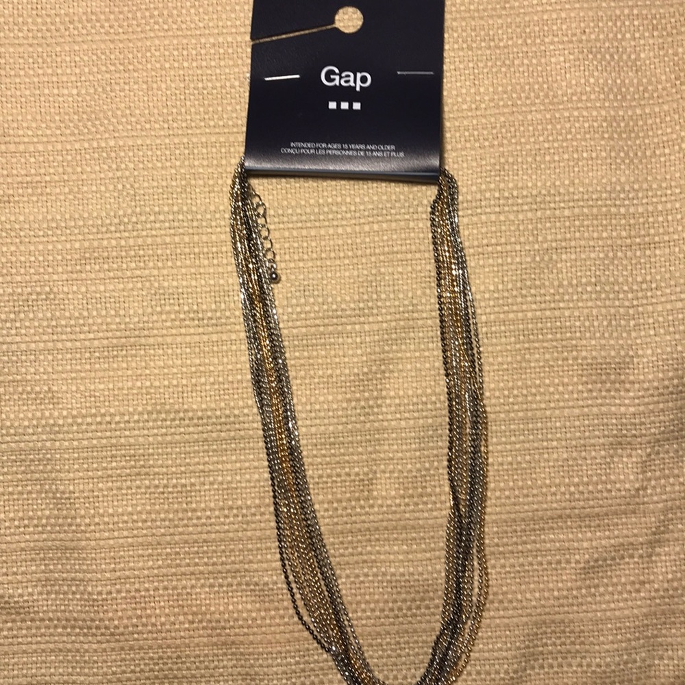 Gap necklace